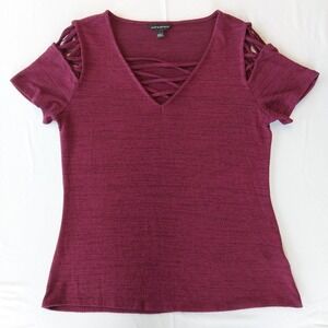 Women's Rock & Republic Purple Slit Shoulder And Chest Short Sleeve‎ Top - Large